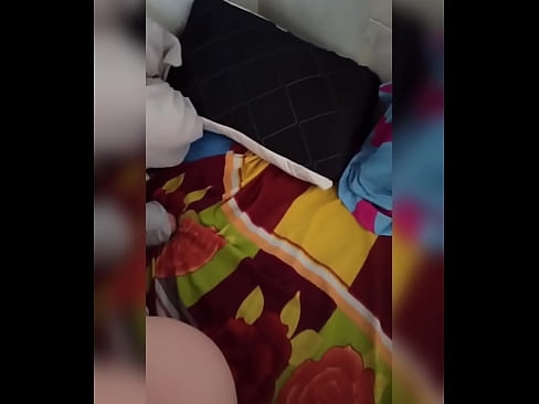 ❤️ השותפה שלי נשארת לבד בבית כי בעלה יוצא לחופשה ואני מנצלת את ההזדמנות לזיין אותה ולמלא לה את התחת בחלב פורנו תוצרת בית אצלנו